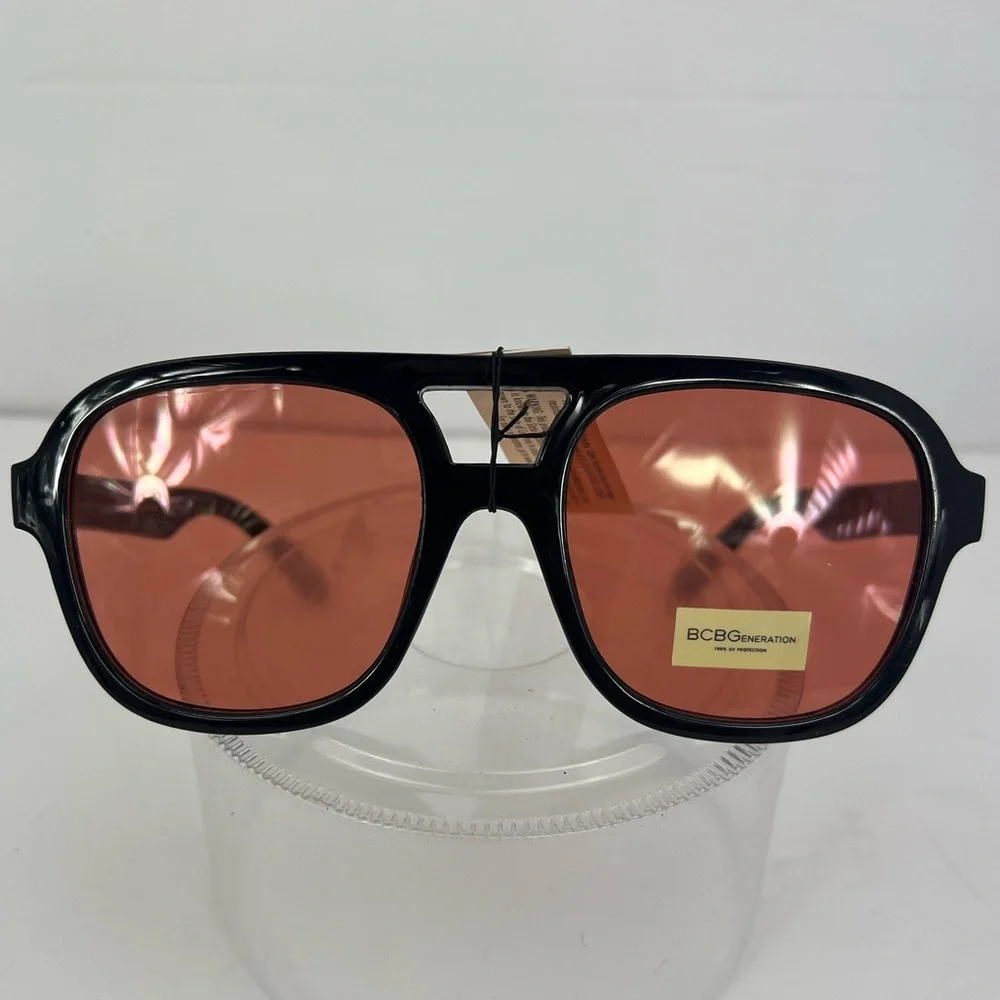 BCBGeneration, BCBG AVIATOR SUNGLASSES WITH WHIRLPOOL BLACK PLASTIC FRAME